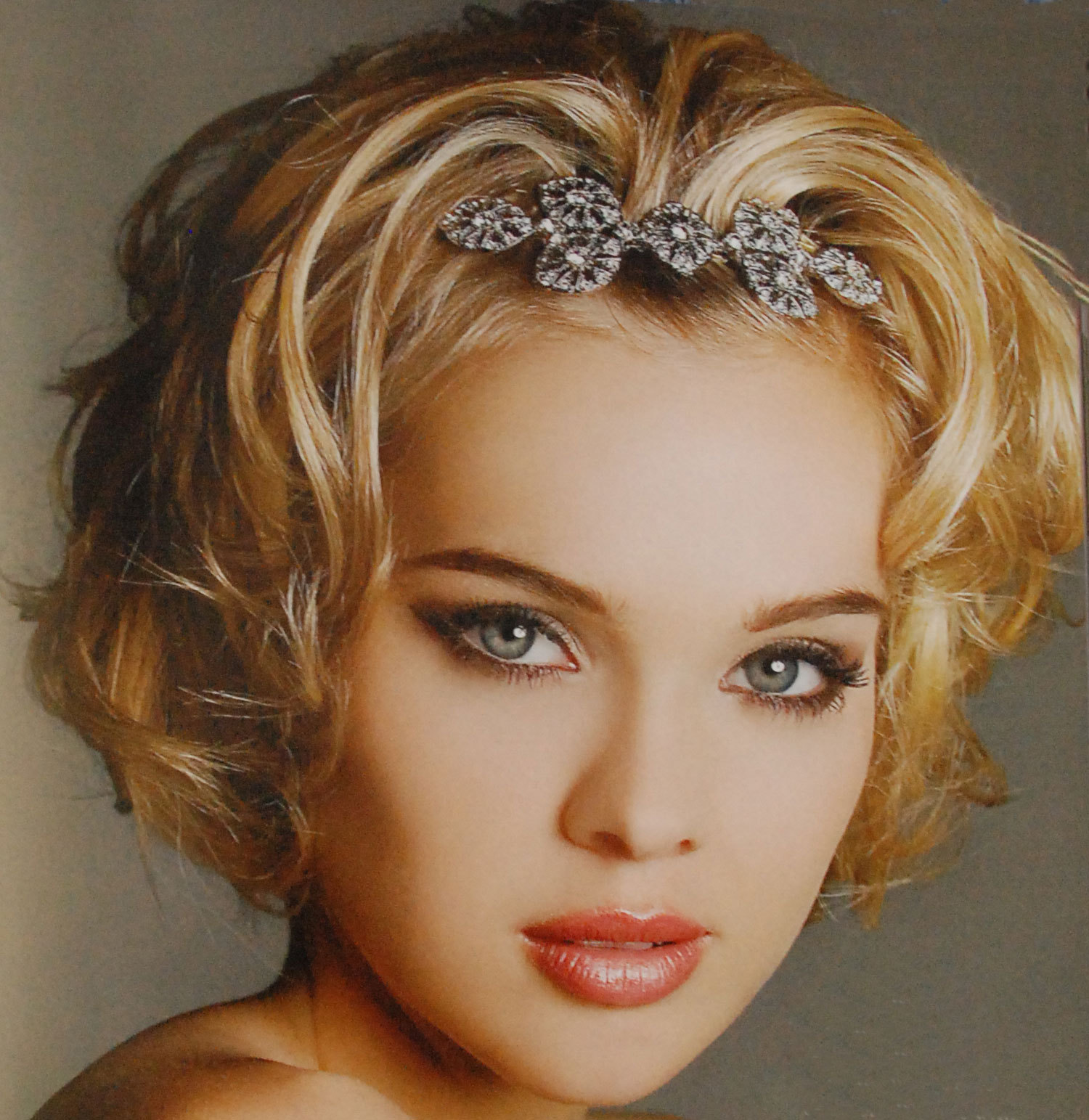 Short Curly Hairstyles For Women 14 Cute Pictures