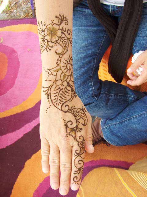 Flowers Mehndi Design for Hands Henna Print - YusraBlog.com