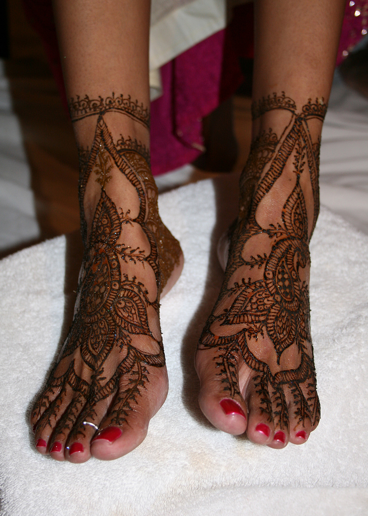 15 Best Eid Mehndi Design For Feet 2011 - YusraBlog.com