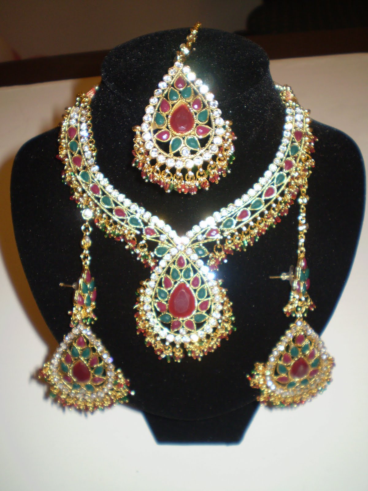 Multi Color Stone Jewelry Set for Wedding Wear