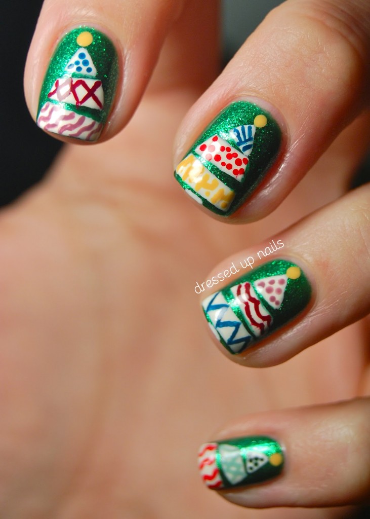 15 Stylish Tree Inspired Christmas Nail Art 2013 - YusraBlog.com