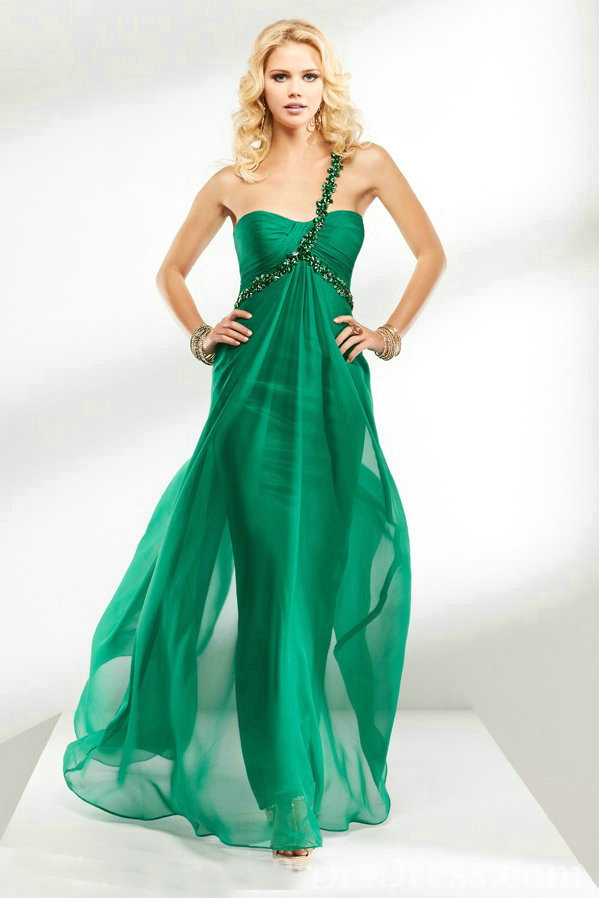 15 Outstanding Green Christmas Dresses - YusraBlog.com